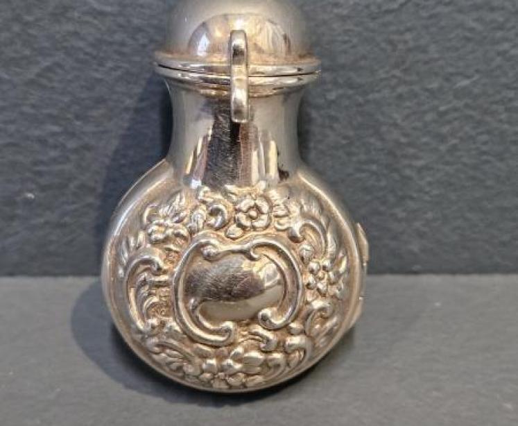 Victorian Silver Miniature Scent Bottle and Case - Image 7