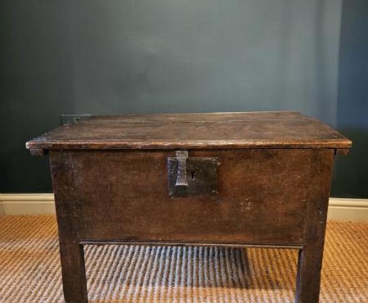 Unusual Proportioned James II Oak Coffer - Image 3