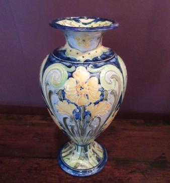 Art Nouveau Moorcroft Florin Daffodils Shaped Vase