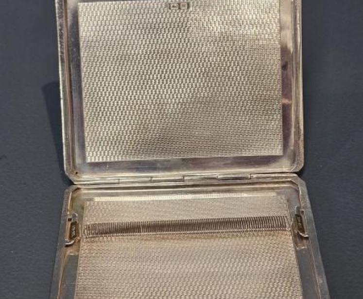 Unusual Engine Turned Inside And Out Silver Cheroot Case - Image 1