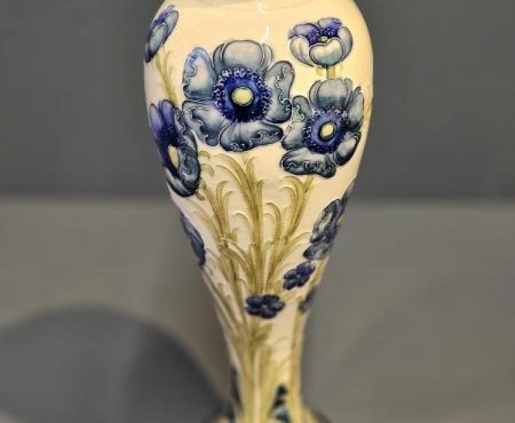 Macintyre Moorcroft Poppies Vase - Image 2