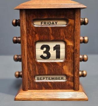 Edwardian Oak Perpetual Desk Calendar