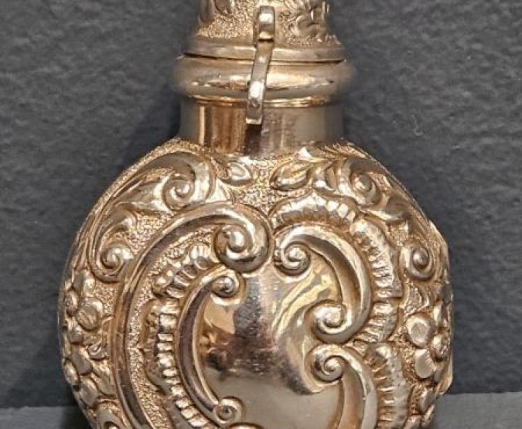 Victorian Chester Scent Bottle Case - Image 1