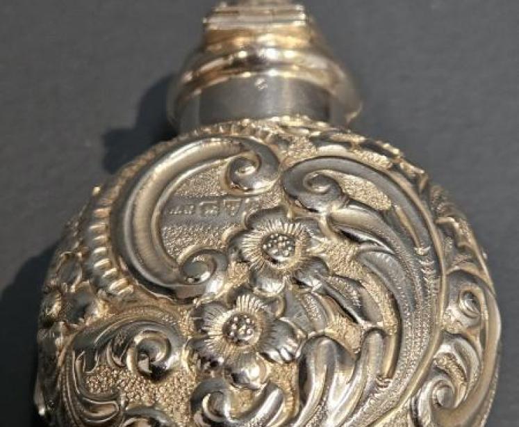 Victorian Chester Scent Bottle Case - Image 5