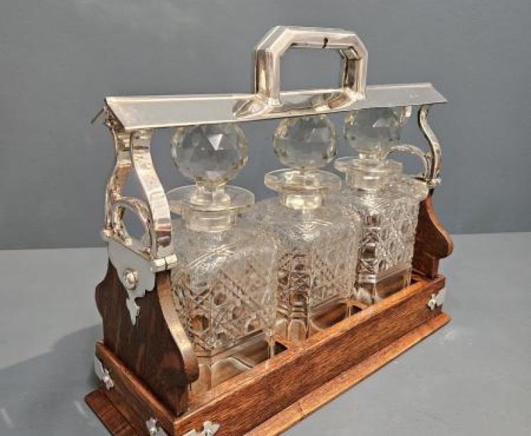 Victorian Briefcase Opening Tantalus by Hobbs - Image 2