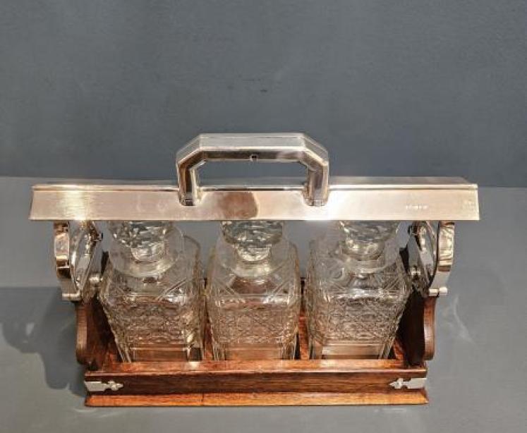 Victorian Briefcase Opening Tantalus by Hobbs - Image 5