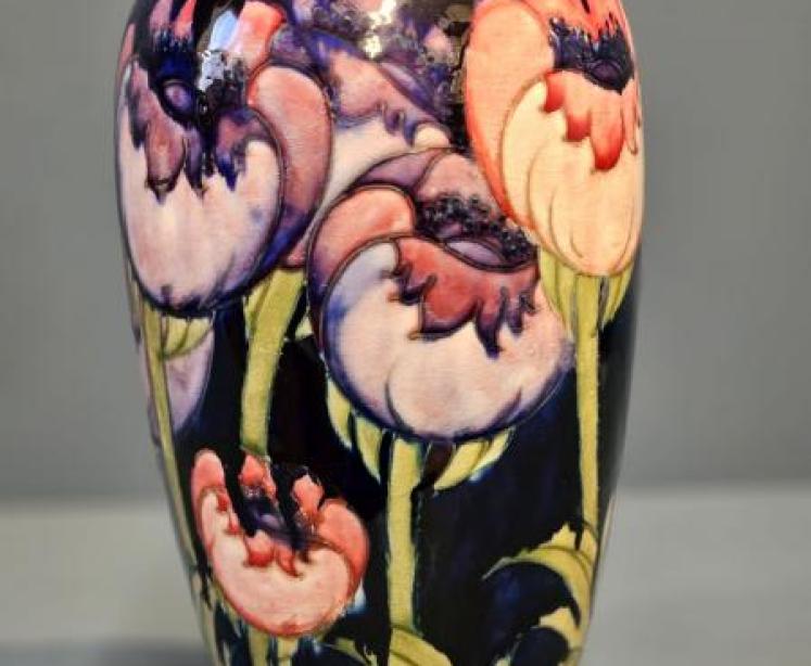 Large Moorcroft Big Poppy Vase  - Image 7