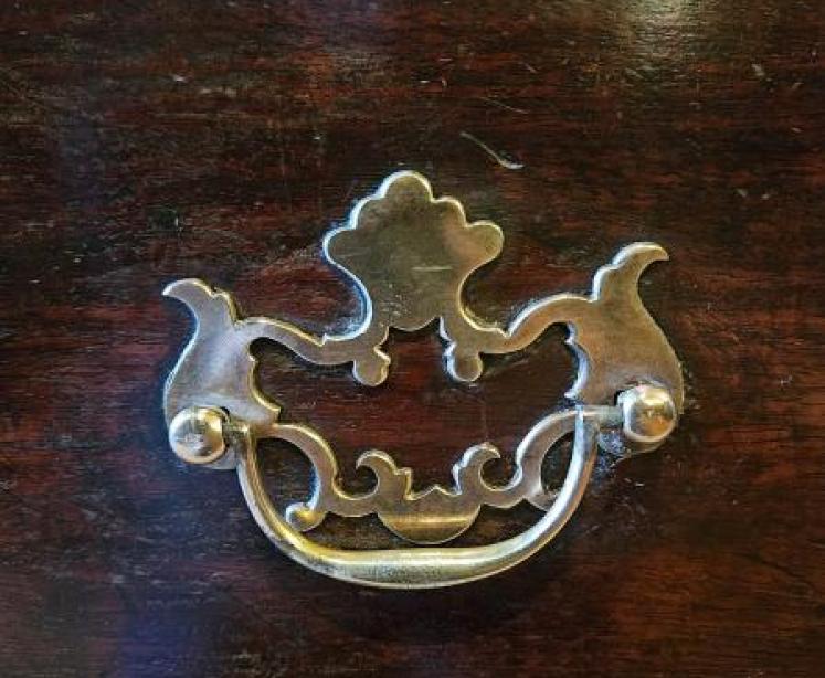 Small George III Mahogany Chest with Brushing Slide - Image 3