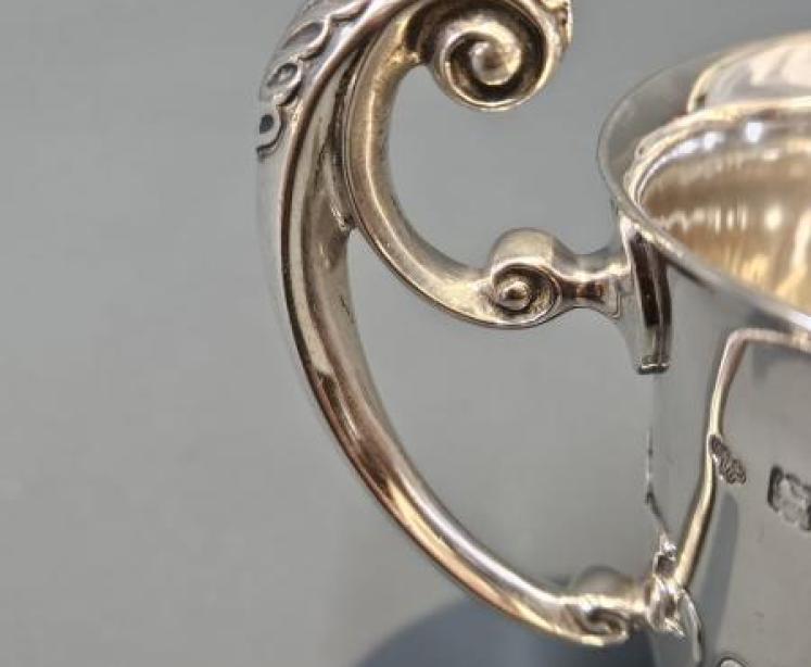 Edwardian Card Cut 6.5 Troy Oz Silver Mug - Image 3