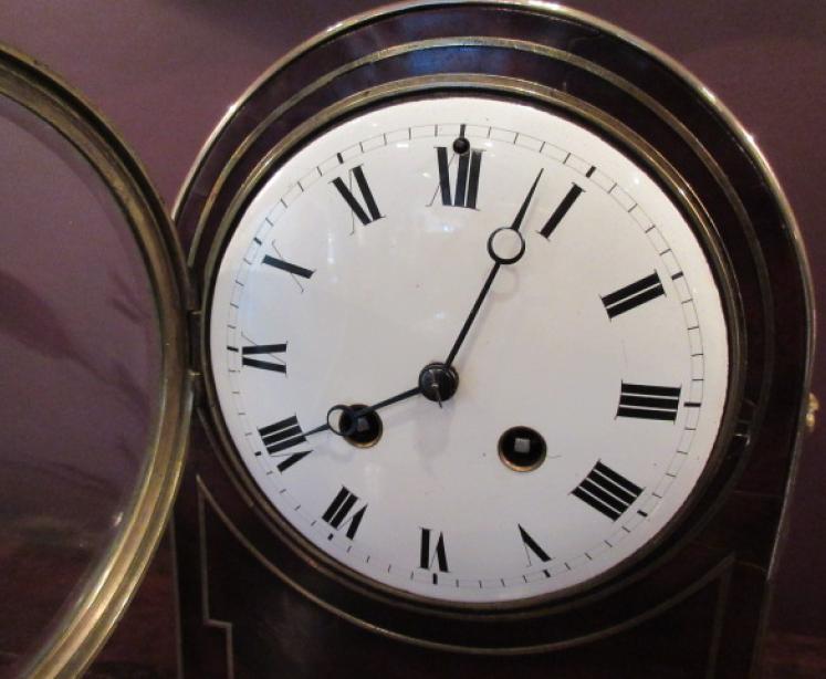 Early Victorian Brass Inlaid Striking Mantel Clock - Image 3