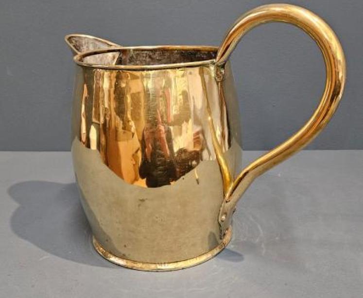 Large George III Country House Brass Jug - Image 3