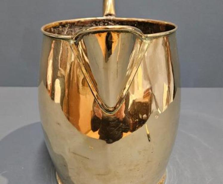 Large George III Country House Brass Jug - Image 4
