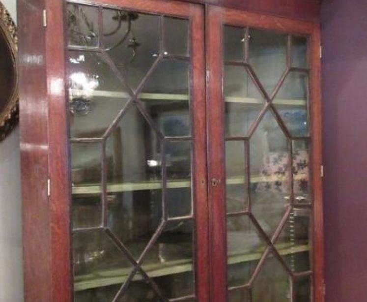 George III Period Oak & Mahogany Double Corner Cupboard - Image 3