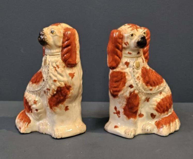 Pair of Mid Victorian Staffordshire Spaniels - Image 6