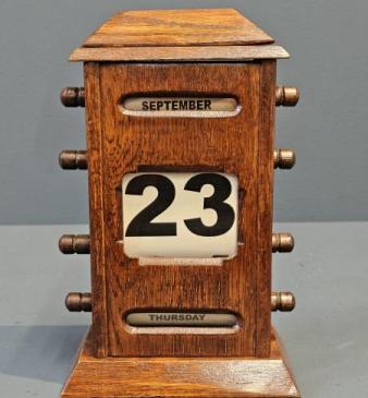 Edwardian Oak Perpetual Desk Calendar