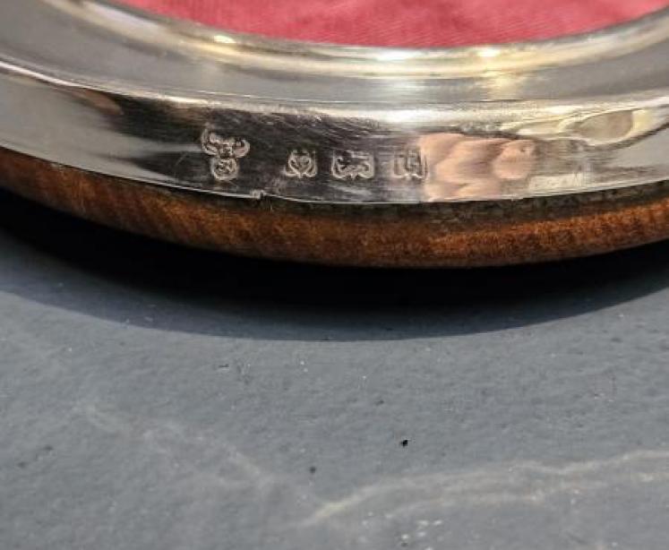 George V Circular Silver Photo Frame - Image 5
