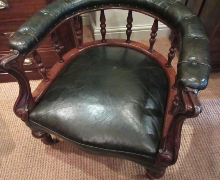Early Victorian Leather Upholstered Tub Armchair - Image 3