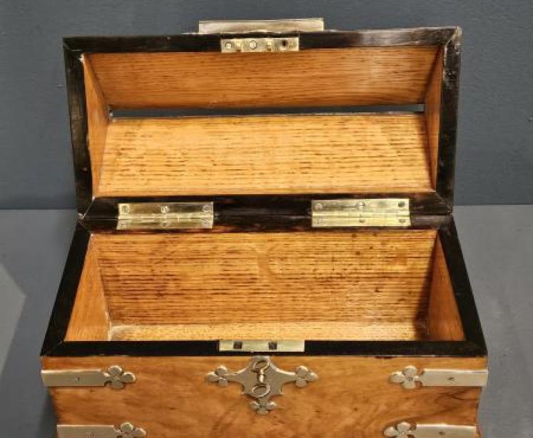 Superb Victorian Walnut Letter Box - Image 2