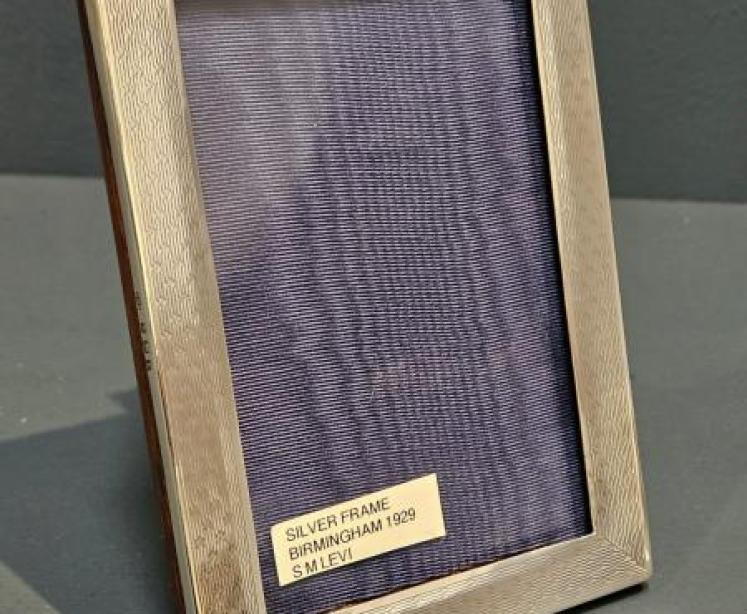 Small George V Engine Turned Silver Frame - Image 2