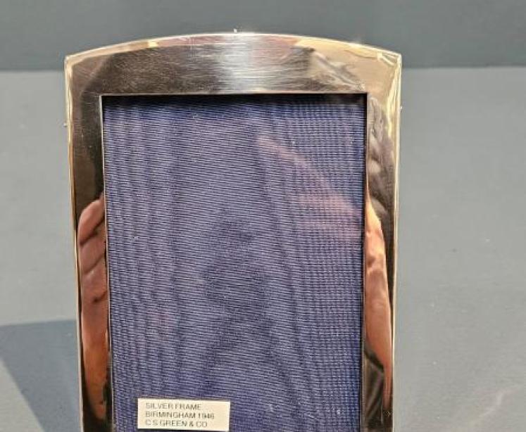 Silver Arched Top Photo Frame - Image 3