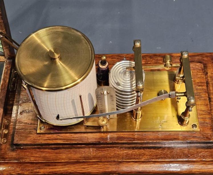 Negretti and Zambra Barograph - Image 3