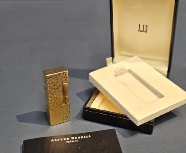 Immaculate Dunhill Rollagas Lighter with Case - Image 3