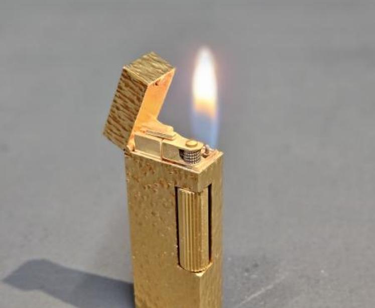 Immaculate Dunhill Rollagas Lighter with Case - Image 5