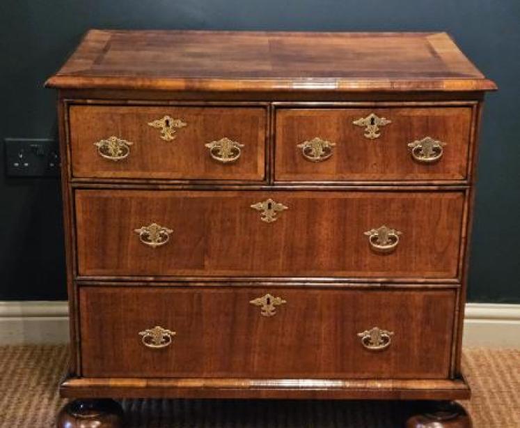 Small William and Mary Walnut Chest - Image 1