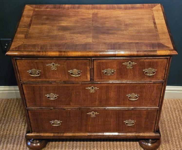 Small William and Mary Walnut Chest - Image 2