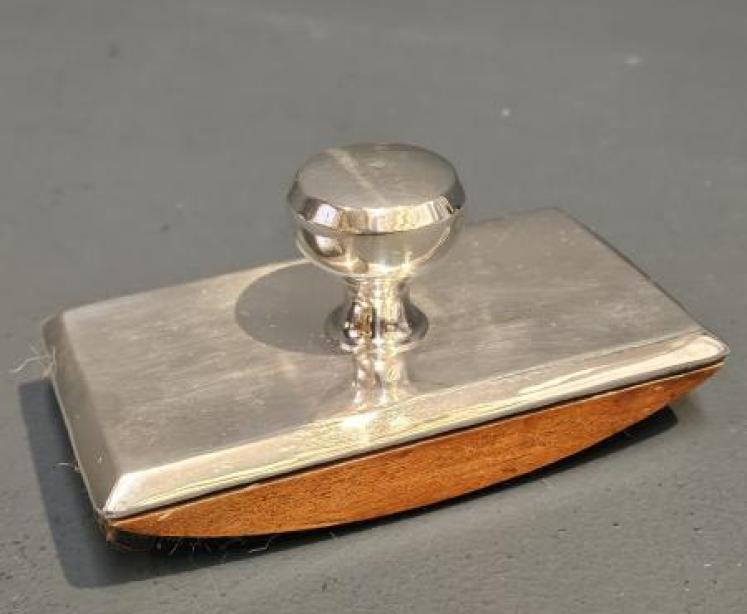 Brook and Son's Edinburgh Silver Blotter  - Image 4