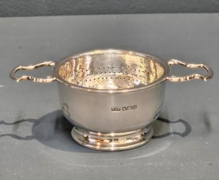Mapin & Webb Silver Tea Strainer  - Image 1