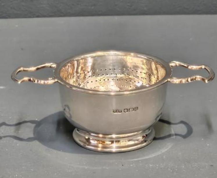 Mapin & Webb Silver Tea Strainer  - Image 5