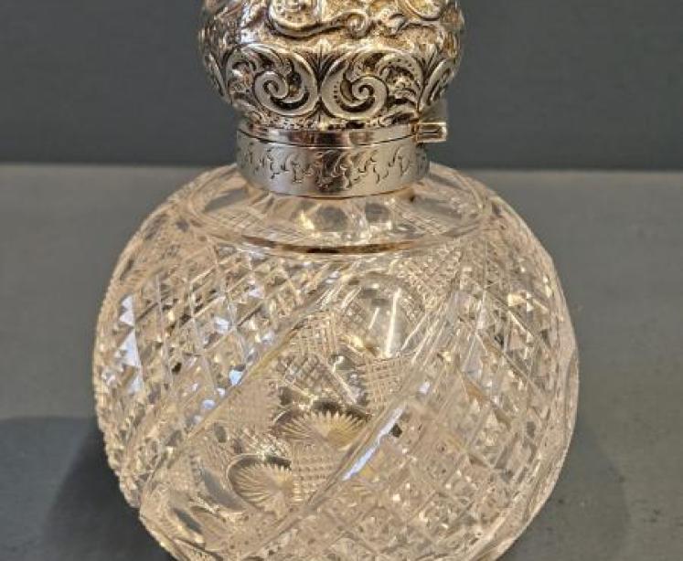 Large Edwardian Silver and Crystal Scent Bottle - Image 1