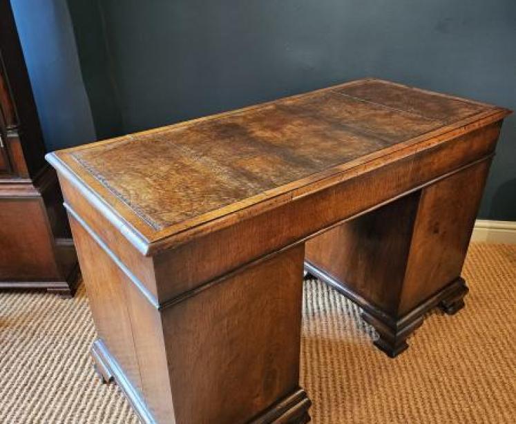 Victorian Walnut Pedestal Desk  - Image 3