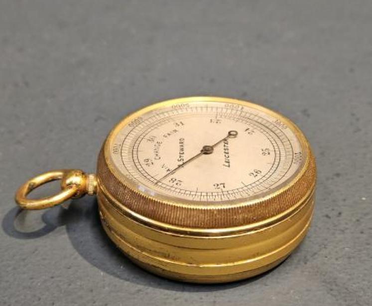 Victorian Pocket Barometer by Steward of Leicester - Image 2