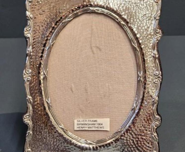 Edwardian Planished Silver Photo Frame - Image 2