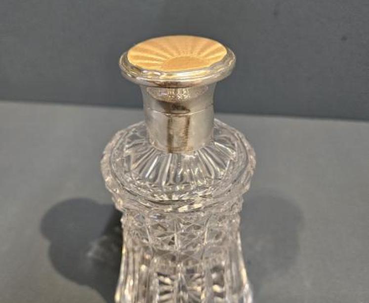 Silver and Enamel Topped Cut Crystal Scent Bottle - Image 7