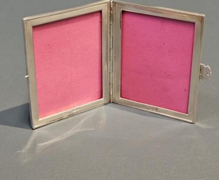 Unusual Victorian Silver Wallet Photo Frame - Image 1