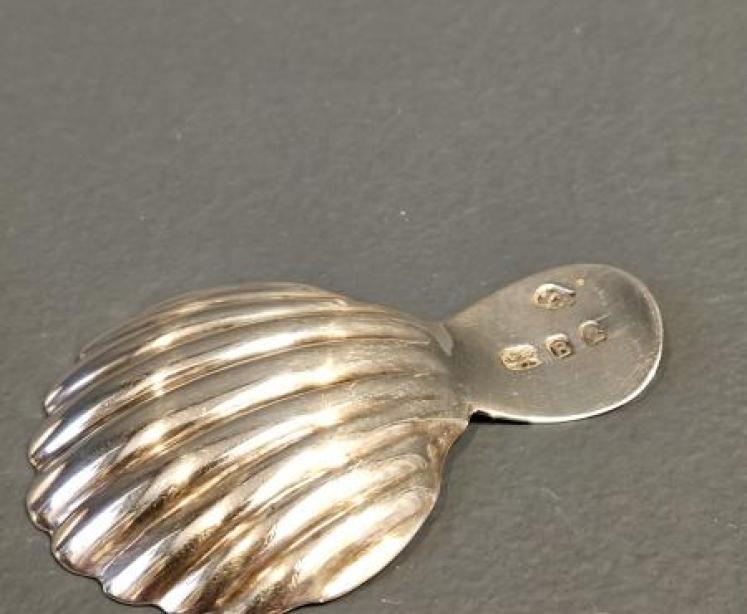 George III Silver Caddy Spoon - Image 3