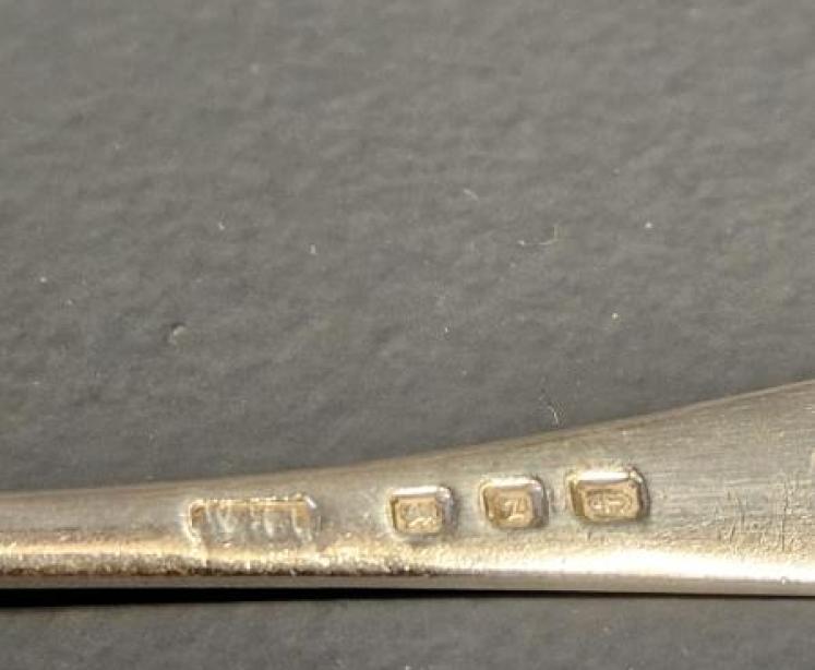 George V Silver Sugar Casting Spoon - Image 2