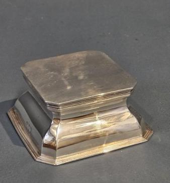 Fine Quality Victorian Silver Capstan Inkwell 