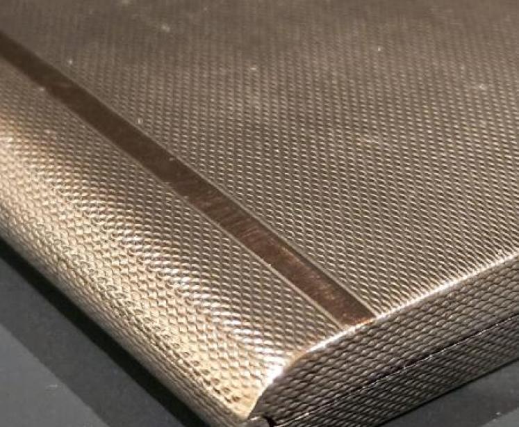  Heavy Quality Engine Turned Silver Cheroot Case With Gold Inlay - Image 7