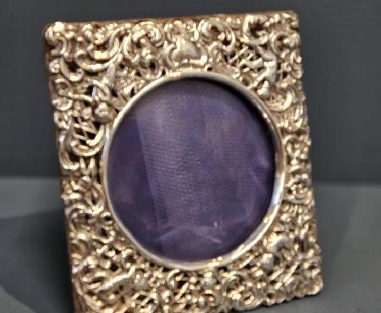 Victorian Chester Silver Photo Frame by William Comyns - Image 1