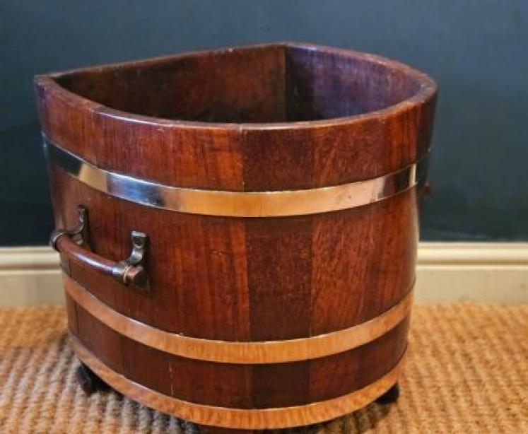 Large Victorian Country House Log Bin - Image 4