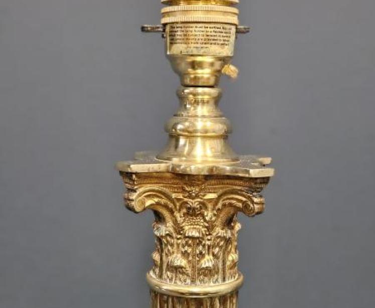 Edwardian Brass Corinthian Column Table Lamp - Image 4