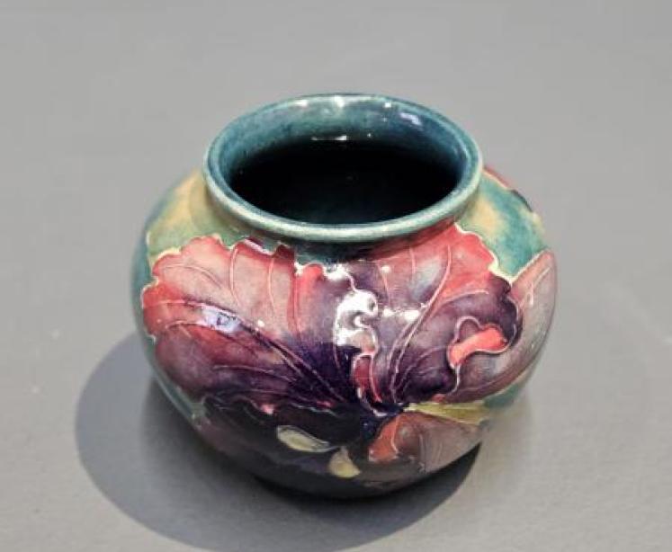 Small Early Moorcroft Orchid Vase - Image 7