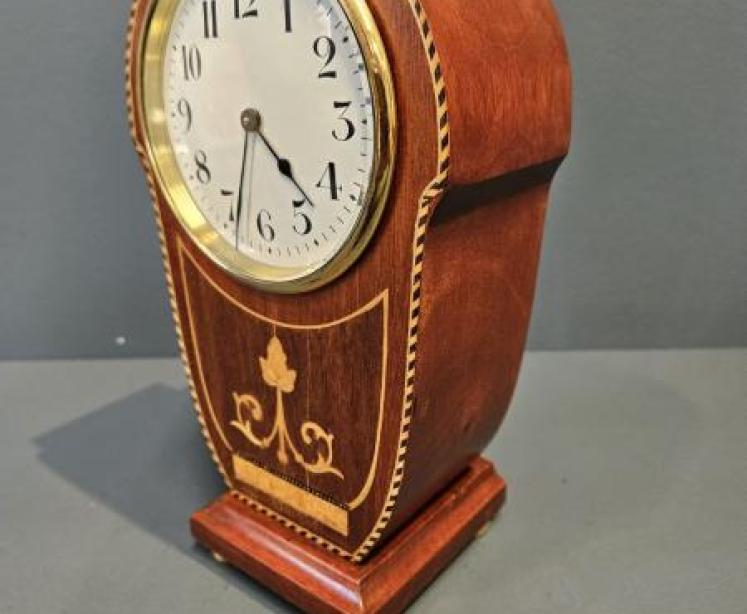Unusual Edwardian Keyhole Design Inlaid Mantel Clock - Image 4