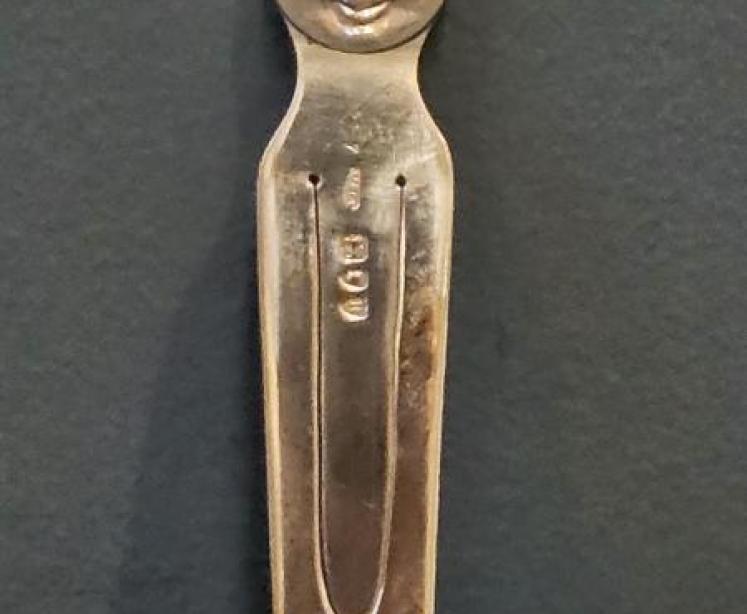Victoria Sampson Mordan Moon Face Silver Bookmark - Image 1