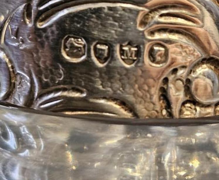 Victorian William Comyns Silver Top Scent Bottle - Image 4