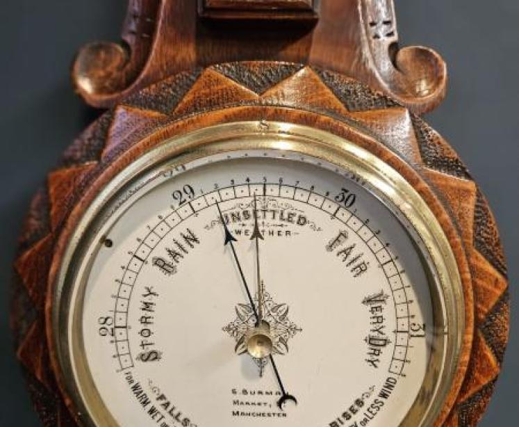 Small Victorian Carved Oak Banjo Barometer - Image 4